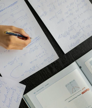 التسجيل في امتحانات YÖS / TOEFL / IELTS